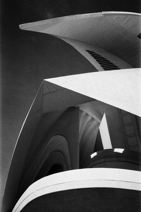 Valencia + Voigtlander + HP5 Rolls : 02-04
